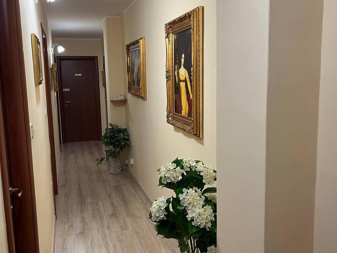 קרוטונה Il Petalo Di Cristallo מראה חיצוני תמונה